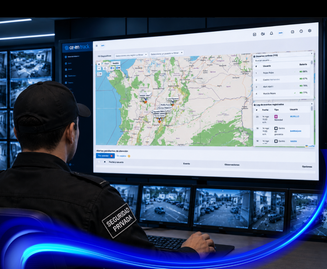 Guardia de seguridad revisando el panel web Ceven Track con el mapa de dispositivos y usuarios activos